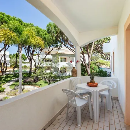 Apartmán Fresh Sunny Flat With Pool & Terrace By Host Wise
