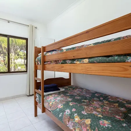 Apartmán Fresh Sunny Flat With Pool & Terrace By Host Wise