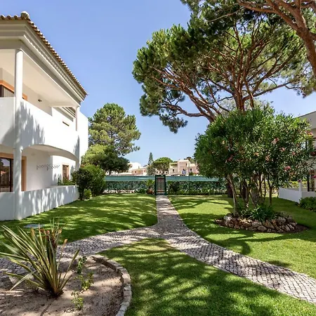 Apartmán Fresh Sunny Flat With Pool & Terrace By Host Wise Albufeira